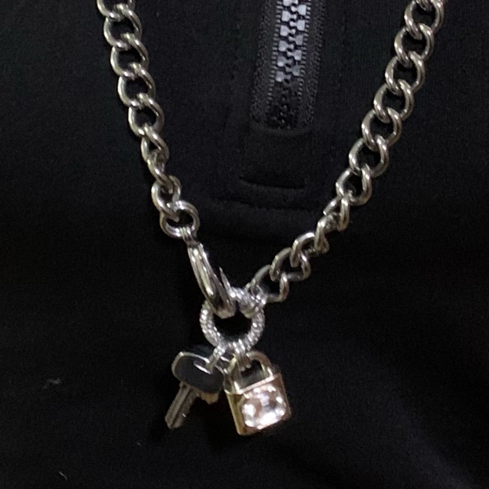 EUC Silver Juicy Couture Necklace